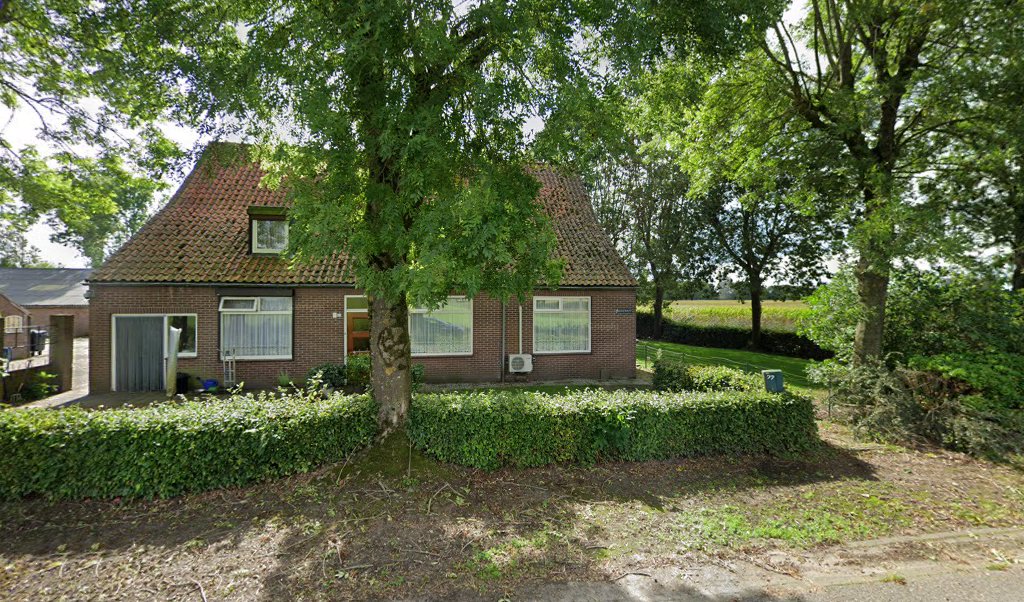 Het pand van Schoonheidssalon LooX aan de Bredestraat in Rijen